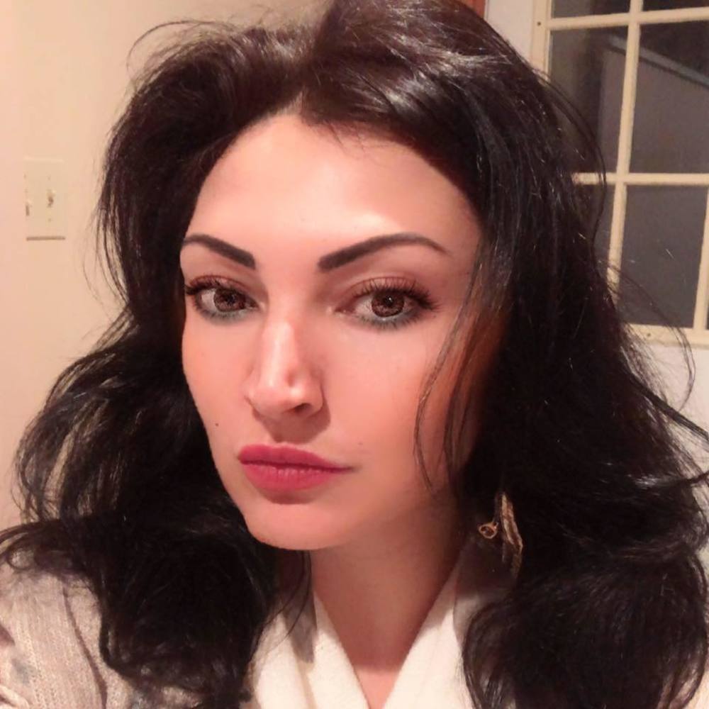 Meet your Posher, Effie